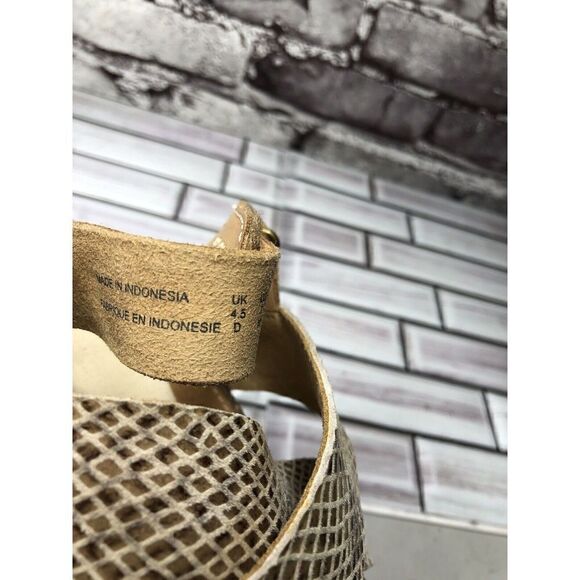 Clarks Taupe Leather Snake Skin Ankle Strap Casual Sandals Women Sz 7M US/37.5EU - Picture 12 of 16